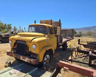 220  GMC V8 Stake Bed Dually Work Truck 