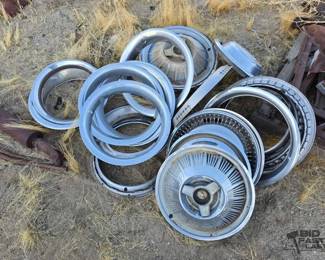 3030  Assorted Wheel Covers and Beauty Rings 