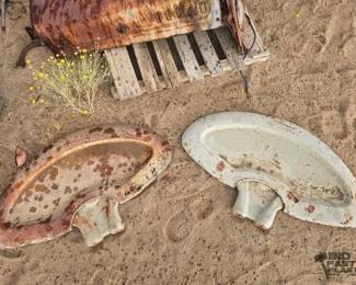 3517  Ford Tractor Fenders 