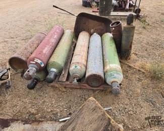 4266  9 Oxygen, Carbon Dioxide, and Acetylene Tanks 