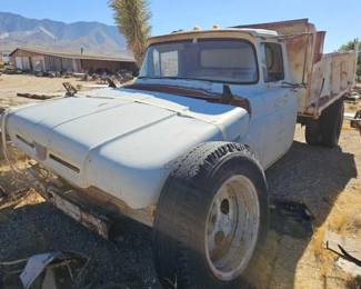 430  Ford F600 Dump Truck 