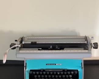 Underwood Touchmaster 5 Typewriter