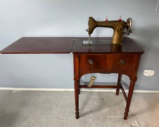 Vintage Westing House "New  Home" Sewing Machine