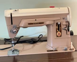Vintage Singer Model 404 Sewing Machine