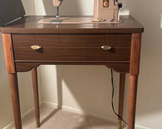 Vintage Singer Model 404 Sewing Machine