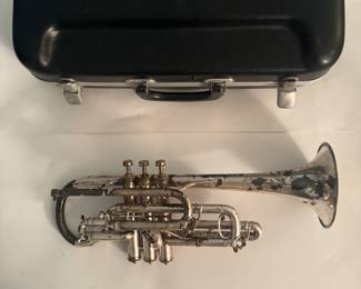 UW Trumpet in Gelb 'Vac-a-Bond" Chicago Case