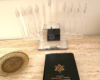 Menorah 