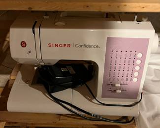 Singer Confidence Sewing Machine
