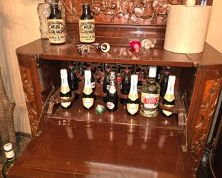 Picture with Bar Opened