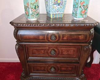2 Matching 3 Drawer Nightstands with Marble on Top.- 3 Oriental Vases!