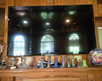 Philips TV and Figurines 