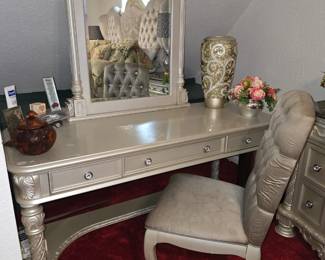 Silver Vanity with Chair