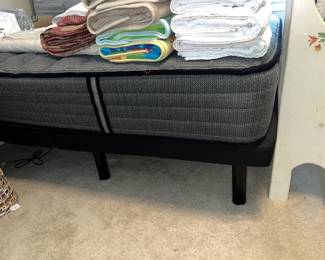 Queen size Sealy Posturepedic mattress and platform
