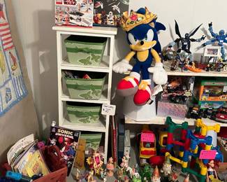 Star Wars LEGO sets! And a 4-shelf cubby!