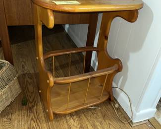 Magazine chair-side table