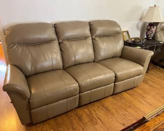 EXCELLENT leather reclining sofa by Best Chairs!