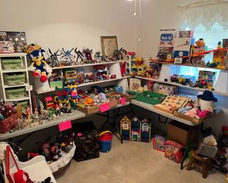 THE TOY ROOM!!