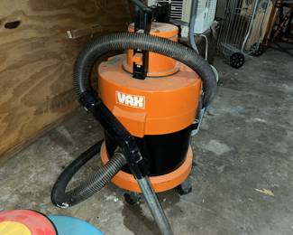 Cannister vac