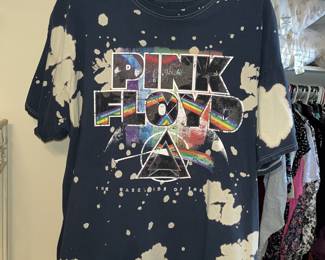 "Dark Side of the Moon" Pink Floyd XL shirt - GRAB IT FAST!