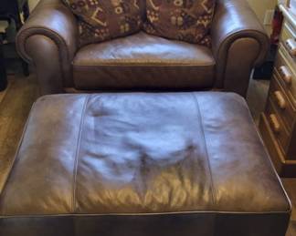 Oversized Chair With Ottoman