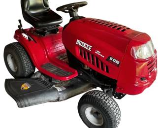 Huskee 7 Speed LT 4200 Lawn Tractor