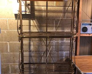 BAKERS RACK