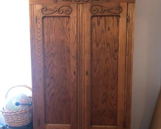 OAK WARDROBE