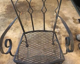 PATIO TABLE CHAIR (4)