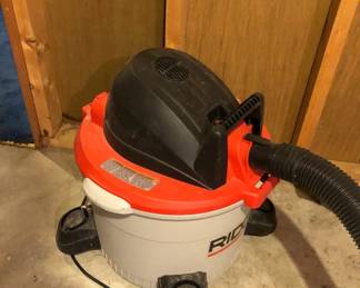 SHOP VAC