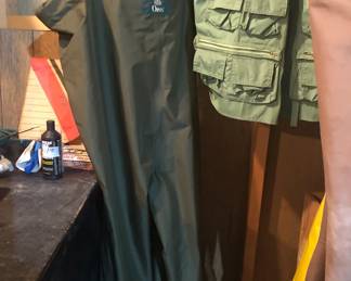 ORVIS SOCK WADERS - SIZE LARGE & SECOND VEST