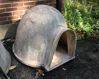 DOG HOUSE