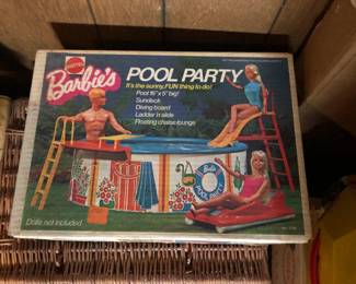 BARBIE'S POOL PARTY