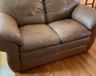 Lazy Boy Leather Love Seat
