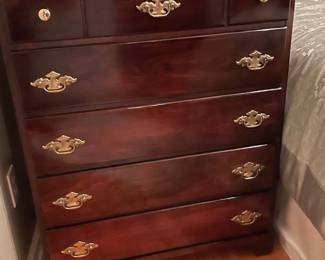 Small Chest of drawers 