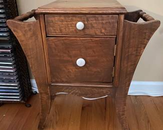 Small End Table/Magazine Rack