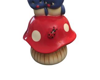 VINTAGE LOVEBIRDS ON MUSHROOM 
