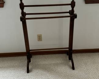 Well made blanket rack.