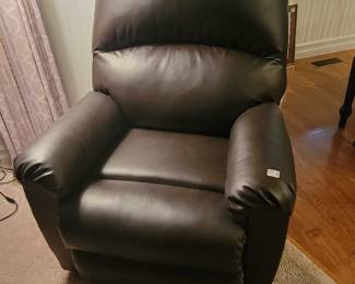Beautiful In New Condition  Lift Chair Brown Leather 