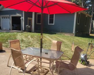 Nice Patio Set With Lighted Umbrella 