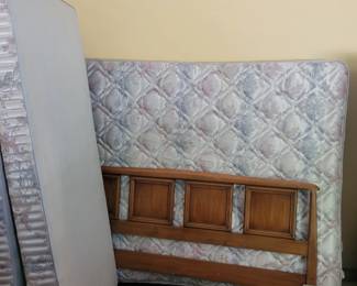 King Size Bed Set In Good Clean Condition 