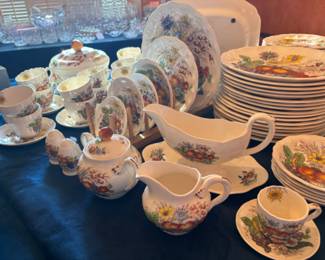 Spode Vintage Dinnerware Set