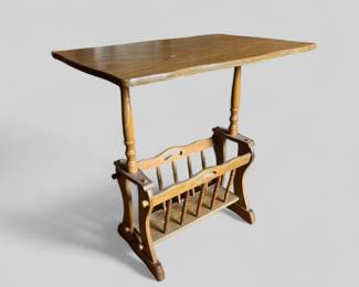 Side Table W Magazine Holder