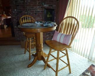 SMALL TABLE FOR TWO!