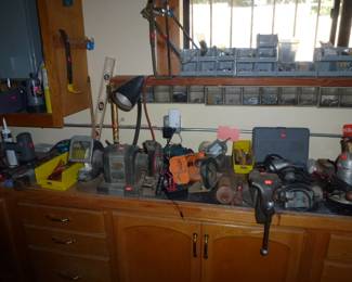 HERE ARE MORE PICTURES OF THE HELPFUL TOOLS