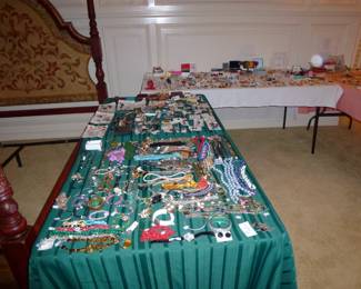 YES MORE JEWELRY TO TREASURE HUNT THROUGH!