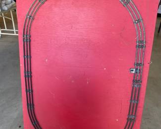 Toy train track