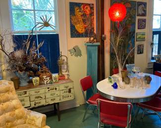 Dinette set w 6 chairs