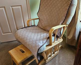 Rocking chair 