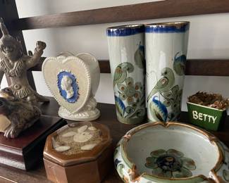 Pair of Tonala Mexican Folk Art Pottery Bird Design Flower Vases, Teak And Lucite Lid Seashell Trinket Box 