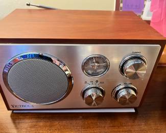 Victrola Desktop Radio with Bluetooth